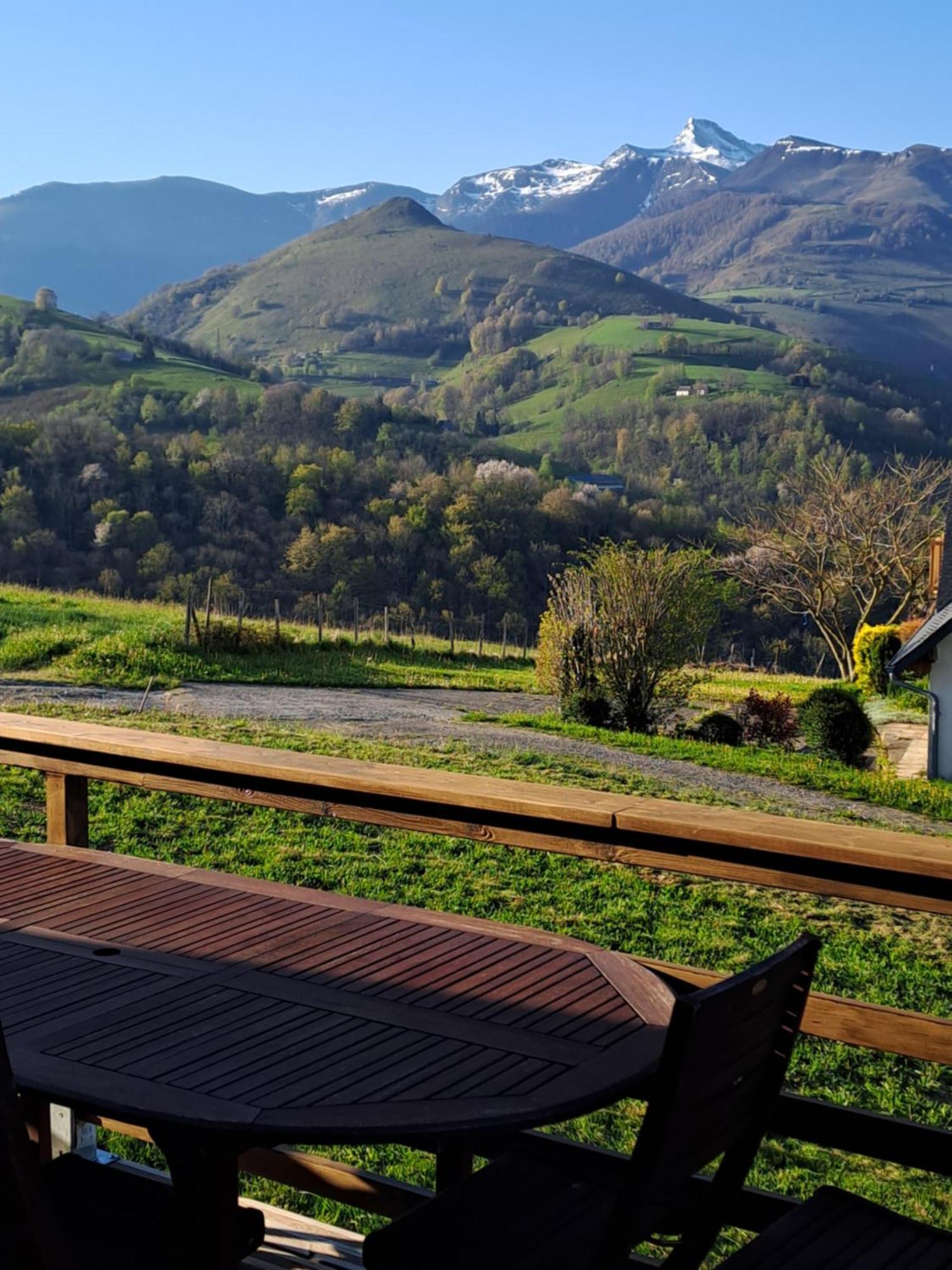 Chalet Dans Les Hautes- Pyrenees Entre Lourdes Et Bagneres Calme Et Vue Magnifique Arrodets-ez-Angles Extérieur photo