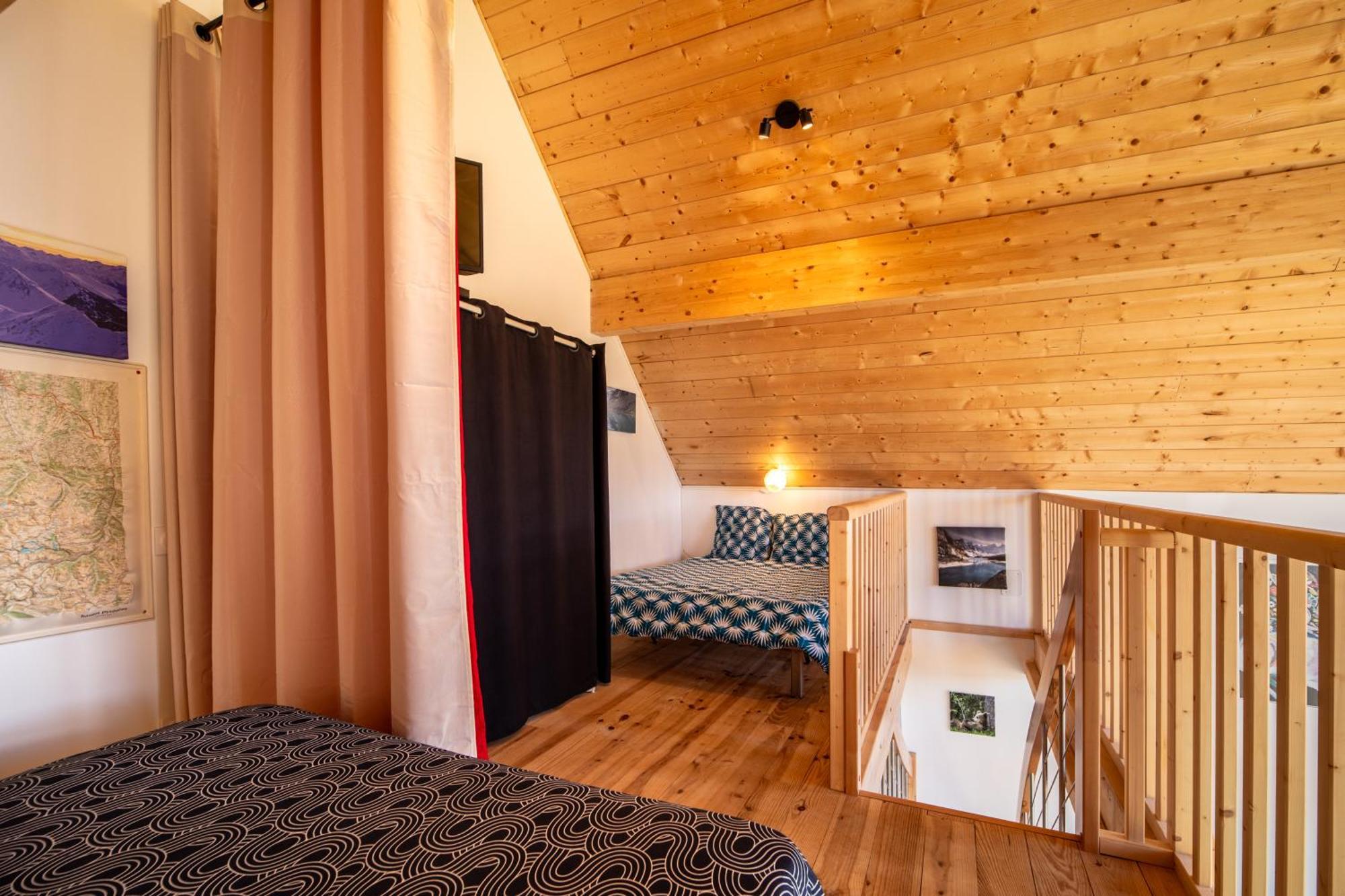 Chalet Dans Les Hautes- Pyrenees Entre Lourdes Et Bagneres Calme Et Vue Magnifique Arrodets-ez-Angles Extérieur photo